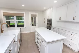2490 Hallmark Dr, Pensacola, FL 32503 - Photo 10
