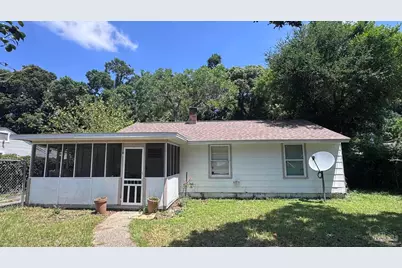 112 Alice St, Pensacola, FL 32505 - Photo 1