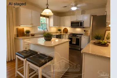 111 Euclid St, Pensacola, FL 32503 - Photo 6