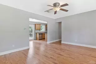 905 Lagoon Dr, Pensacola, FL 32505 - Photo 12
