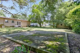 905 Lagoon Dr, Pensacola, FL 32505 - Photo 52