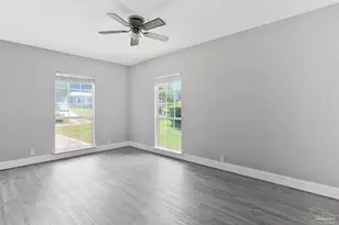 905 Lagoon Dr, Pensacola, FL 32505 - Photo 20