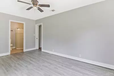 905 Lagoon Dr, Pensacola, FL 32505 - Photo 18