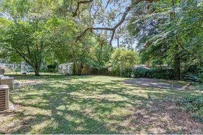 905 Lagoon Dr, Pensacola, FL 32505 - Photo 48