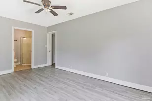905 Lagoon Dr, Pensacola, FL 32505 - Photo 16