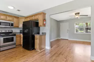 905 Lagoon Dr, Pensacola, FL 32505 - Photo 4