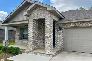 6351 Burrow Ln, Pensacola, FL 32526 - Photo 2