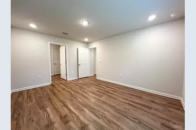 6351 Burrow Ln, Pensacola, FL 32526 - Photo 12