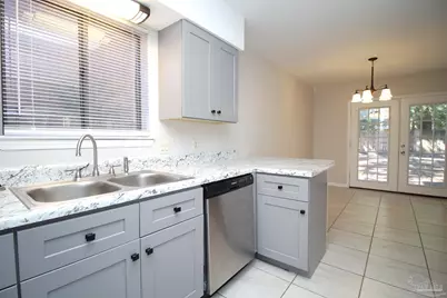 7225 Dogwood Ter Dr, Pensacola, FL 32504 - Photo 14