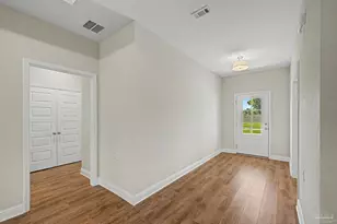 400 Broadleaf Cir, Cantonment, FL 32533 - Photo 6