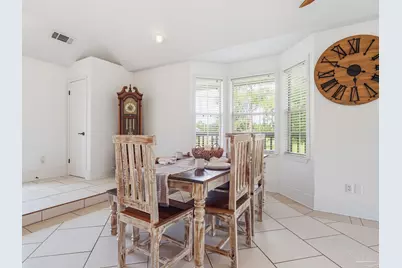 8110 Virginia Ln, Milton, FL 32583 - Photo 16
