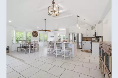8110 Virginia Ln, Milton, FL 32583 - Photo 8