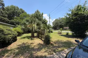108 Tonawanda Dr, Pensacola, FL 32506 - Photo 2