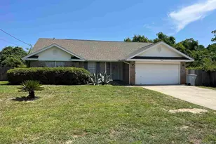 1545 Kitty Hawk Dr, Gulf Breeze, FL 32563 - Photo 1