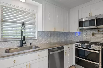17 Lakeside Dr, Pensacola, FL 32507 - Photo 24