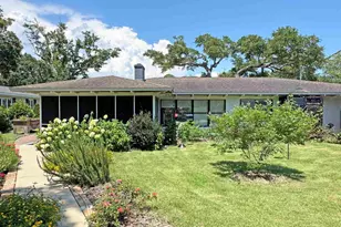 17 Lakeside Dr, Pensacola, FL 32507 - Photo 8