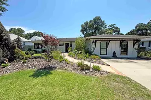 17 Lakeside Dr, Pensacola, FL 32507 - Photo 2