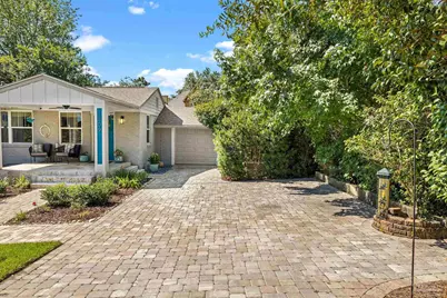 1809 E Lloyd St, Pensacola, FL 32503 - Photo 2