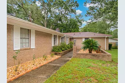 7 Gunn Cir, Pensacola, FL 32506 - Photo 2