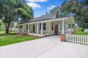 5061 Combs St, Milton, FL 32570 - Photo 2