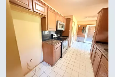 5244 Suwanee St, Milton, FL 32583 - Photo 4