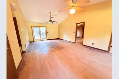 5244 Suwanee St, Milton, FL 32583 - Photo 2