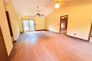 5244 Suwanee St, Milton, FL 32583 - Photo 2