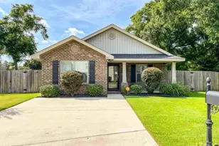 263 Cottage View Dr, Pensacola, FL 32507 - Photo 1