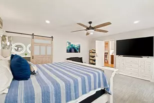 114 Fairpoint Dr, Gulf Breeze, FL 32561 - Photo 18
