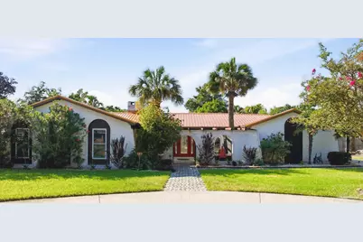 114 Fairpoint Dr, Gulf Breeze, FL 32561 - Photo 2