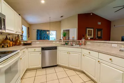 627 Batten Blvd, Pensacola, FL 32507 - Photo 8