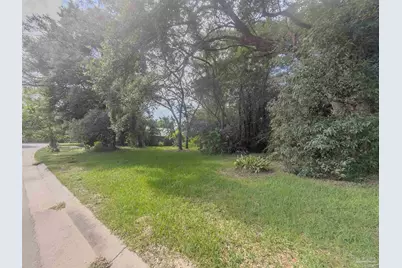 410 Twin Lakes Dr, Pensacola, FL 32504 - Photo 1