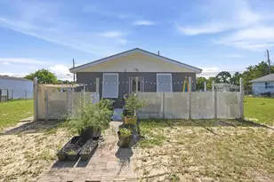 1935 America Ave, Gulf Breeze, FL 32563 - Photo 28