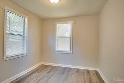 1016 W Maxwell St, Pensacola, FL 32501 - Photo 10