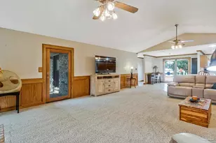 5555 Trafalgar Dr, Pensacola, FL 32504 - Photo 10