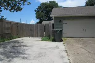 8364 Stanton Pl, Pensacola, FL 32526 - Photo 2
