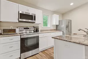 4571 Sunlight Cir, Milton, FL 32583 - Photo 8