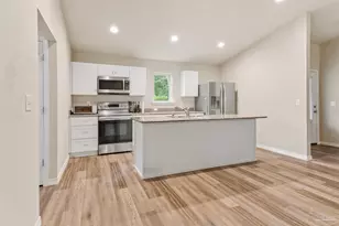 4571 Sunlight Cir, Milton, FL 32583 - Photo 6