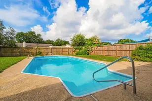 3585 Riddick Dr, Pensacola, FL 32504 - Photo 2