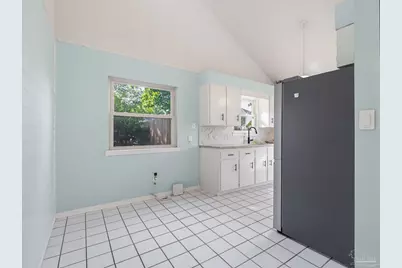 3585 Riddick Dr, Pensacola, FL 32504 - Photo 16