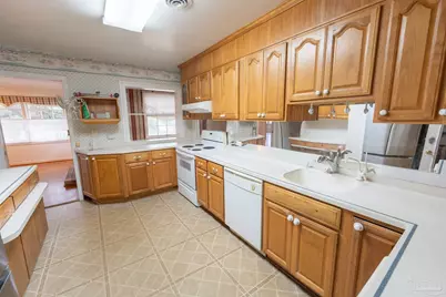 2570 Bayou Blvd, Pensacola, FL 32503 - Photo 6