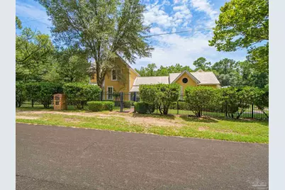 73 Scribner Ave, Defuniak Springs, FL 32435 - Photo 2