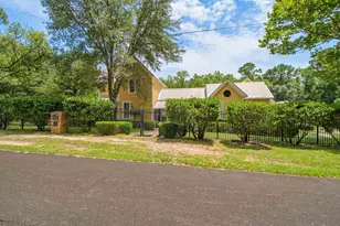 73 Scribner Ave, Defuniak Springs, FL 32435 - Photo 2