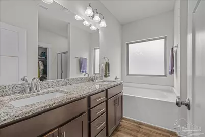 6510 Covington Cir, Pensacola, FL 32526 - Photo 16