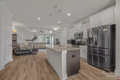 6510 Covington Cir, Pensacola, FL 32526 - Photo 8