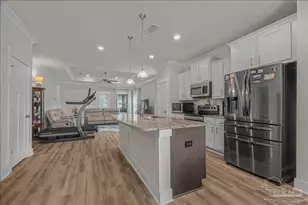 6510 Covington Cir, Pensacola, FL 32526 - Photo 8