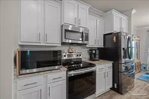 6510 Covington Cir, Pensacola, FL 32526 - Photo 10