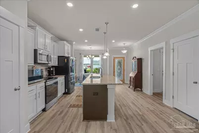6510 Covington Cir, Pensacola, FL 32526 - Photo 10