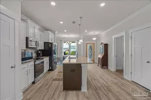6510 Covington Cir, Pensacola, FL 32526 - Photo 10