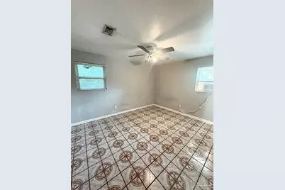 802 Blue Springs Dr, Pensacola, FL 32505 - Photo 8
